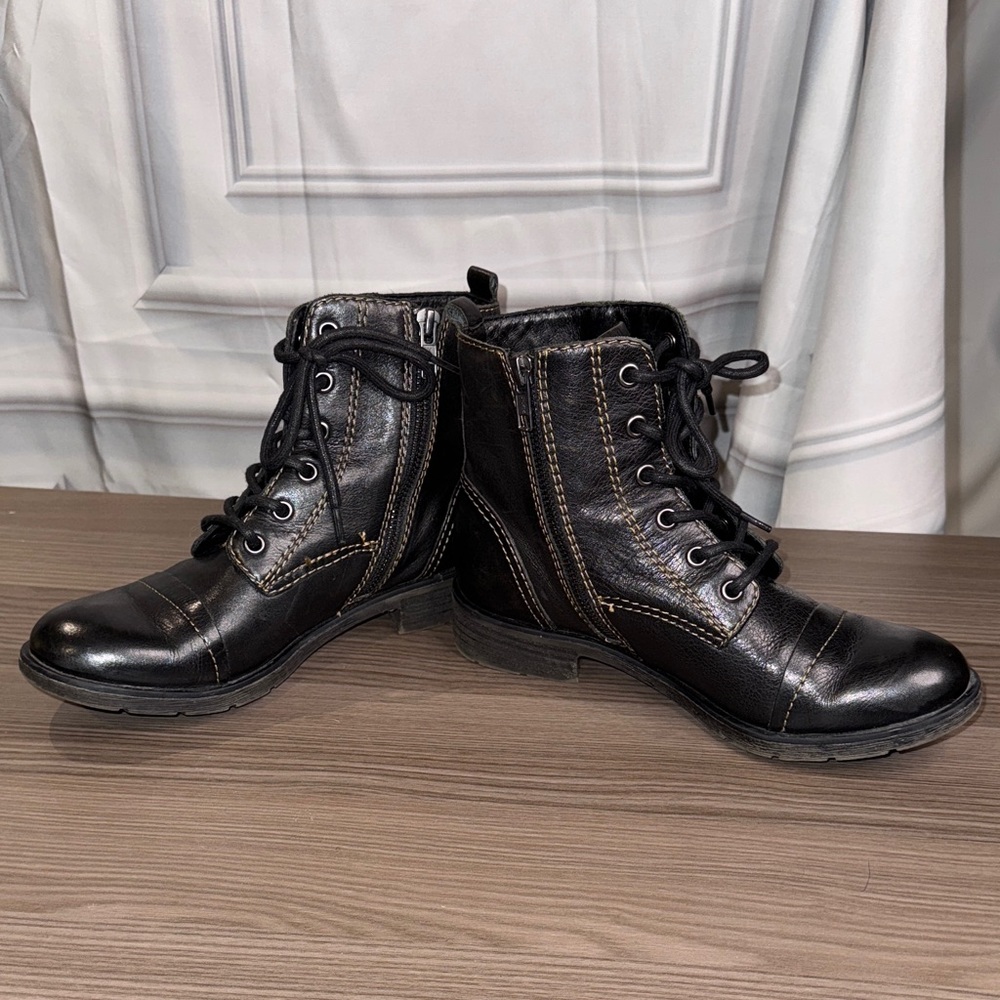 Sofft Black Leather Lace-Up Boots - Picture 5 of 9